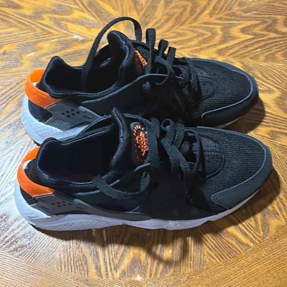Air Huarache Shoes - Picture 5 of 5